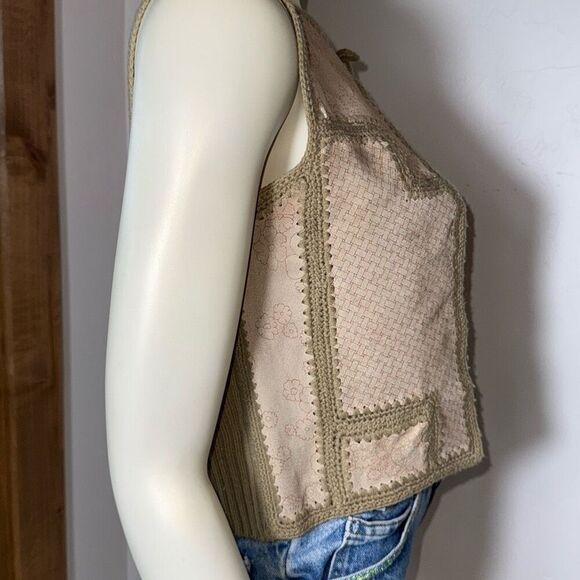 Vintage 60’s 70’s Boho Patchwork Suede Crochet Tie Neck Knit Vest Size Small - Picture 5 of 13